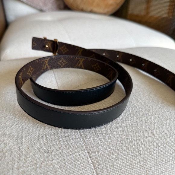 Louise Vuitton Iconic 25 mm Reversible Belt (Brand New) - Picture 4 of 14